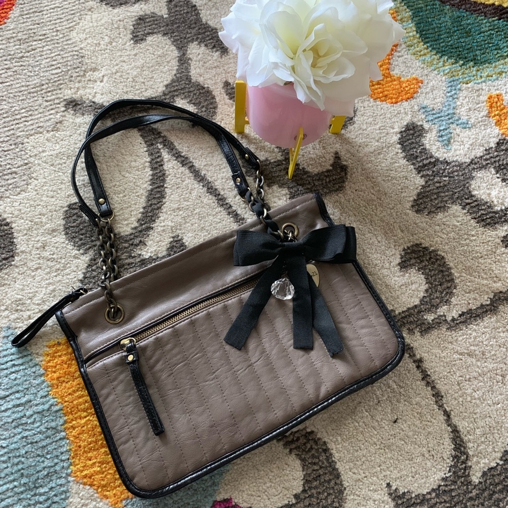 Quilted Ladylike handbag w/ charms